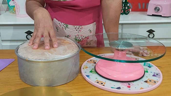 DECORAÇÃO DE UM BOLO PARA 30 PESSOAS / MASSA AMANTEIGADA / RECHEIO 2 AMORES / PARIS CAKE DESIGNER