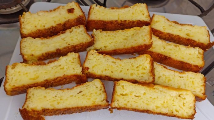 PÃO DE MAISENA COM APENAS 1 OVO SEM TRIGO,SEM ÓLEO PARA O CAFÉ DA MANHÃ OU LANCHE DELICIOSO