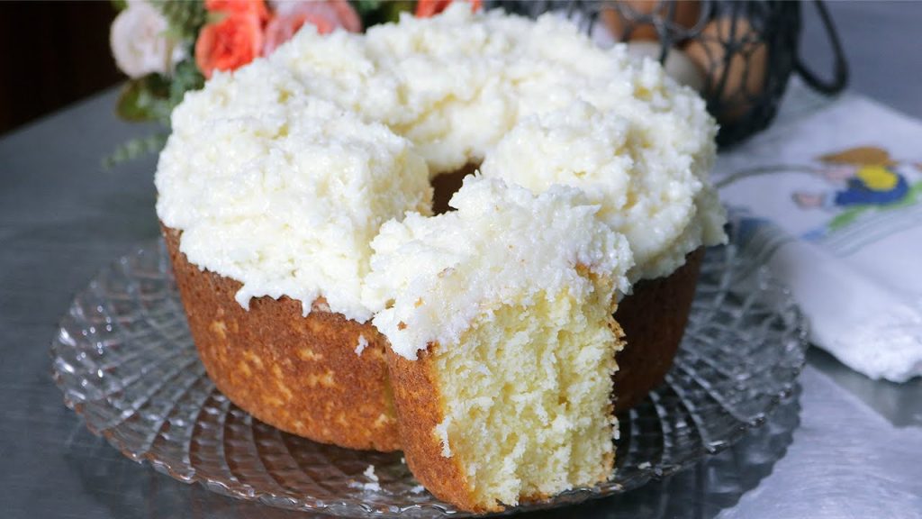 Esse BOLO parece NUVEM de tão FOFO! RECEITA FÁCIL DE BOLO DE COCO FOFINHO!