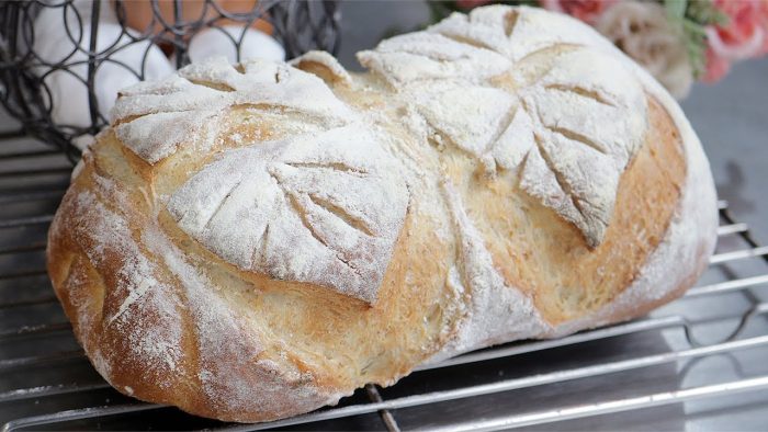 Receita de PÃO CASEIRO super gostoso SEM SOVAR a massa! Miolo MACIO e casquinha CROCANTE