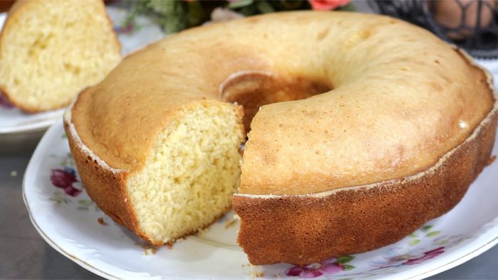 É SÓ BATER TUDO NO LIQUIDIFICADOR, TA PRONTO! BOLO DE LEITE QUENTE SIMPLES E FOFINHO!