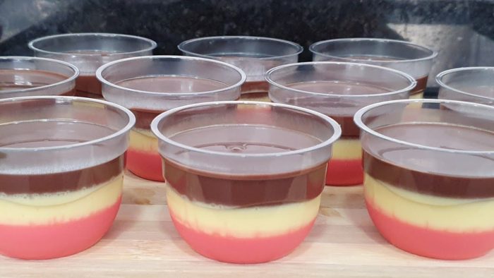 ENCHA O BOLSO VENDENDO SOBREMESAS NO POTE!!! MOUSSE NAPOLITANO