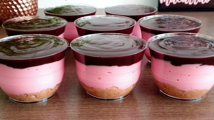 É SÓ BATER NO LIQUIDIFICADOR 😱 TRABALHE EM CASA COM SOBREMESAS NO POTE!!!