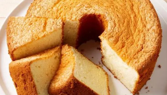 Bolo Branco: Simplicidade e Sabor em Cada Pedacinho