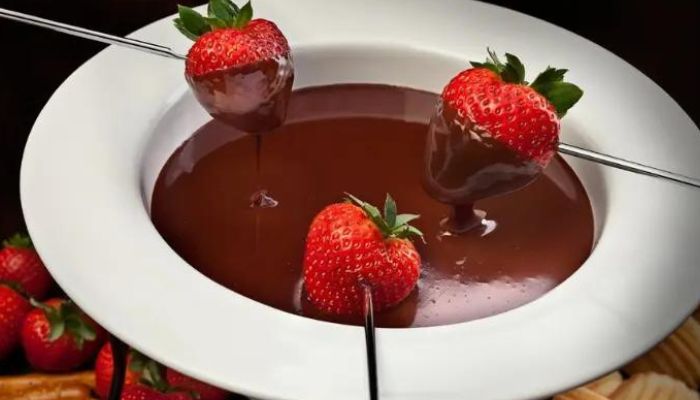 Fondue de Chocolate: Uma Deliciosa Experiência para Compartilhar