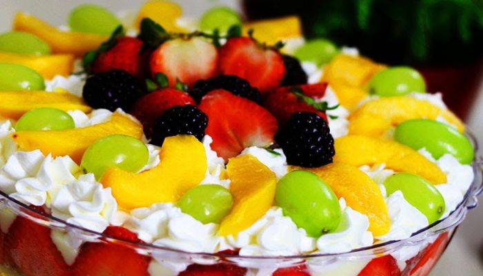 Pavlova de Frutas: Uma Sobremesa Leve e Refrescante