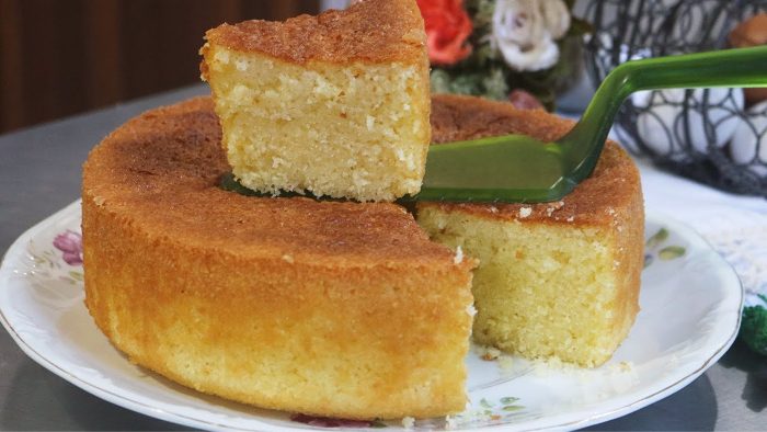 É muito fácil! Só bater tudo no liquidificador! BOLO QUEIJADINHA ÚMIDO FOFINHO E DELICIOSO