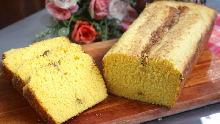 BOLO DE FUBÁ – SÓ 4 INGREDIENTES – MISTUROU TUDO 5 MIN. TA NO FORNO! MELHOR RECEITA PRA VOCÊ FAZER