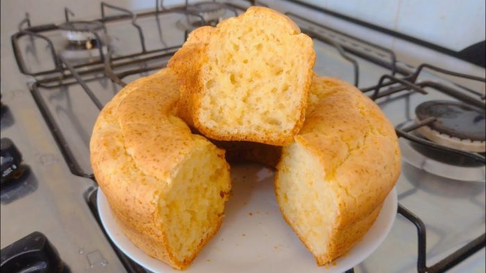 BOLO DE POLVILHO COM APENAS 2 OVOS PARA O CAFÉ DA MANHÃ OU LANCHE DELICIOSO PRONTO EM MINUTOS