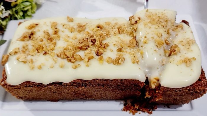 BOLO DE CENOURA! FOFINHO, ÚMIDO E SEM GLÚTEN. SIMPLES, RÁPIDO, FÁCIL E MUITO GOSTOSO.