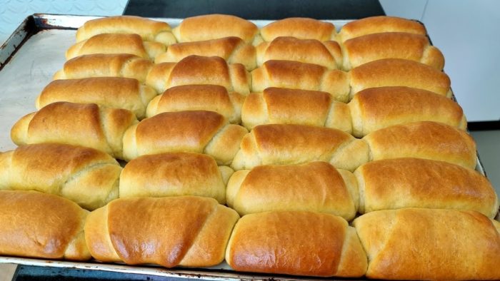 RECEITA DE PÃO CASEIRO FOFINHO E GOSTOSO | Perfeito pra tomar com café 😋