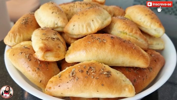PASTEL MASSA FÁCIL | PASTEL DE FORNO gostoso e rende muito