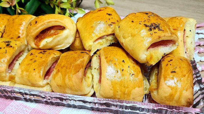 FAÇO ESSA RECEITA TODA SEMANA! SALGADO FÁCIL PARA O LANCHE – JOELHO DE PRESUNTO E QUEIJO