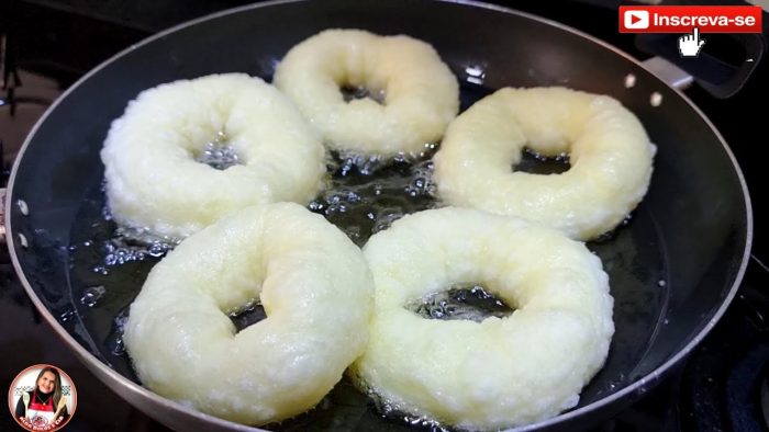 BISCOITO DE POLVILHO FRITO SEM ESTOURAR – RECEITA TRADICIONAL- Alda Bolos e Cia