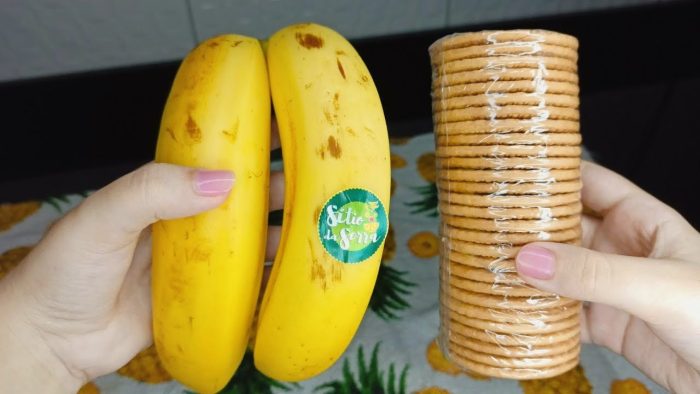 BOLINHOS PARA O CAFÉ DA MANHÃ COM APENAS 2 INGREDIENTES PRONTO EM 5 MINUTOS