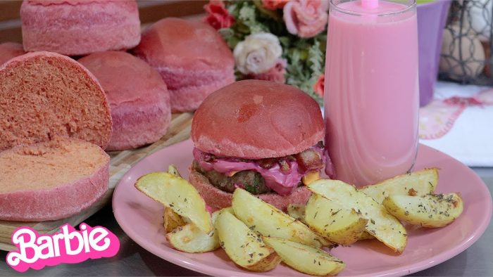 SÓ 1 BETERRABA! FIZ O LANCHE DA BARBIE! SÓ QUE ROSA! LANÇAMENTO “BURGUER KING” Pão de hambúrguer