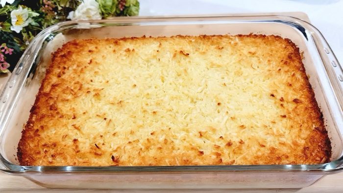SIMPLES, FÁCIL, DELICIOSO E SEM GLÚTEN! BOLO DE AIPIM COM COCO!