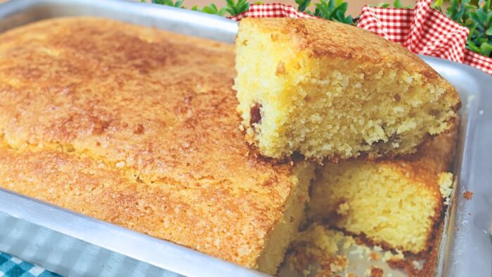 A MELHOR RECEITA DE BOLO PARA O CAFÉ ! SUPER FOFINHO E FÁCIL DE FAZER – BOLO DE FUBÁ COM COCO