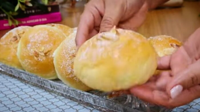 SAI RECHEADO DO FORNO !! SEM TRABALHO E SUPER FOFINHO – PÃO DE CREME FÁCIL