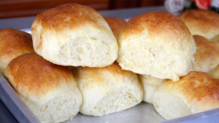 SÓ MISTURE 1 CREME DE LEITE E FUBÁ NA MASSA DO PÃO E VEJA O RESULTADO: Pão Fofinho Sem Sovar