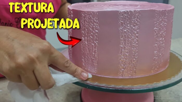 COMO FAZER  TEXTURA PROJETADA EM  BOLO COM UTENSÍLIOS QUE VOCÊ TEM  EM CASA @PARISCAKEDESIGNER