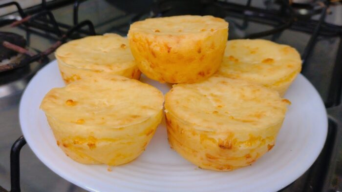 MISTURE MAISENA COM CREME DE LEITE E NÃO VAI MAIS QUERER PÃO NO CAFÉ DA MANHÃ OU LANCHE EM MINUTOS